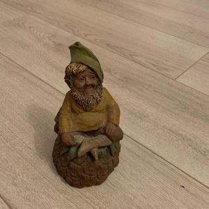 Vintage 1983 Tom Clark Gnome Figurine “Howdy”.  6” Tall Green and Brown Tones
